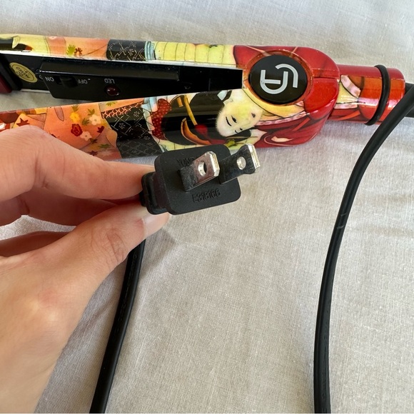 LeAngelique Red and Multicolor Hair Straightener - Picture 6 of 7